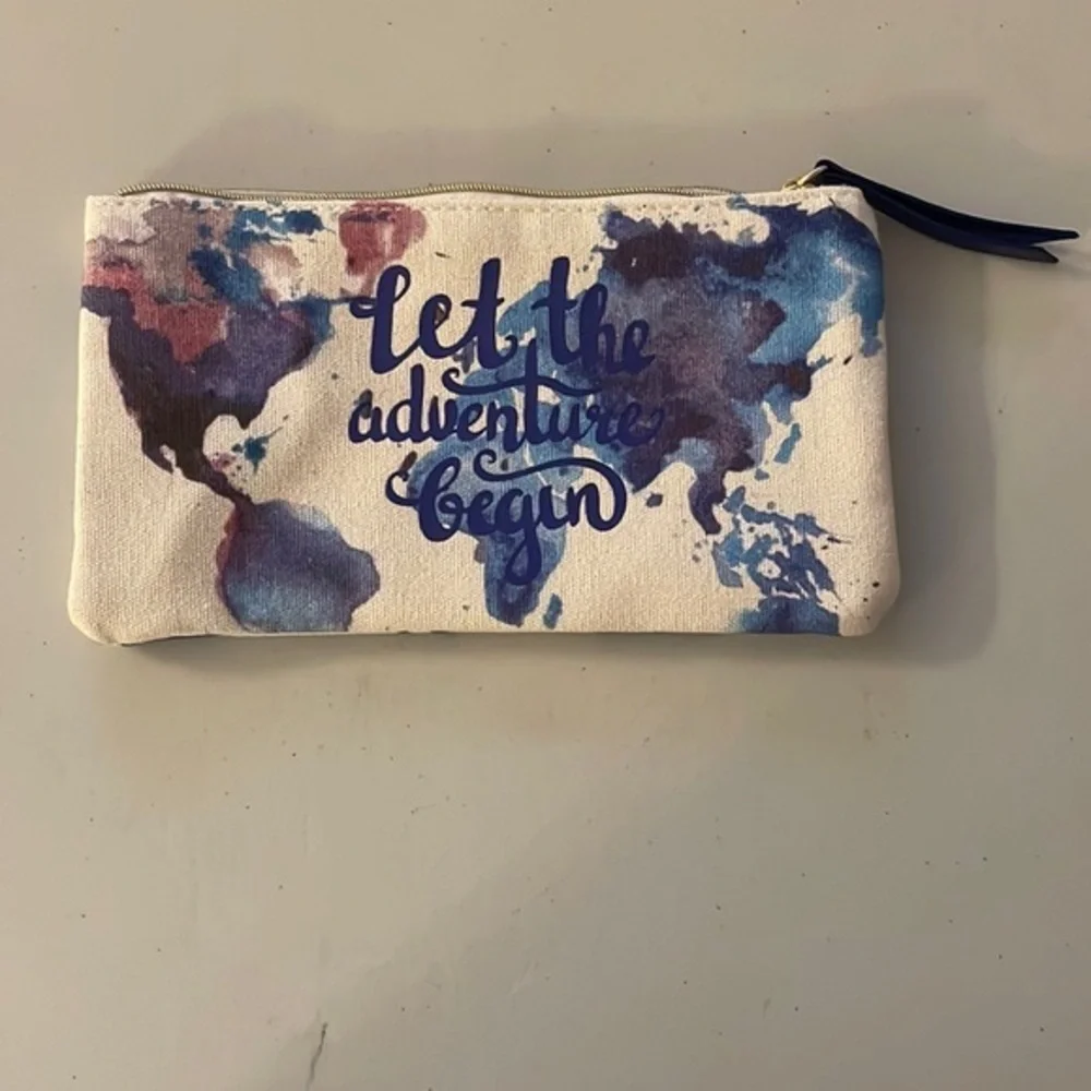 Adventure pencil bag